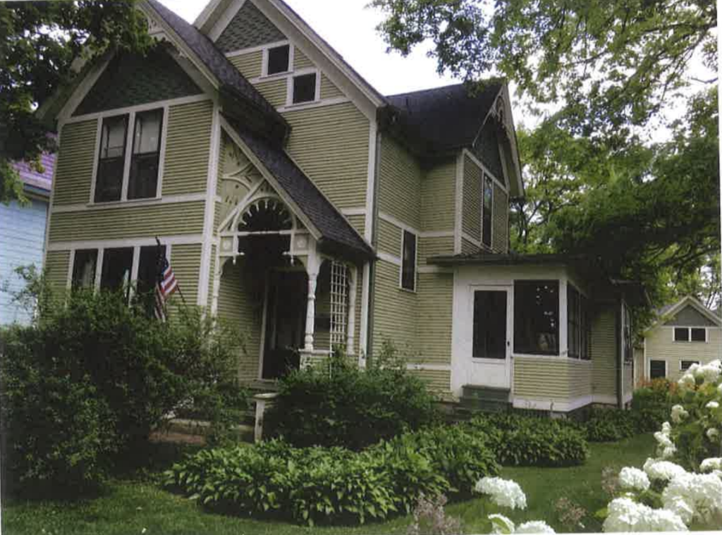 725 Maple Ave - Daily-Black House