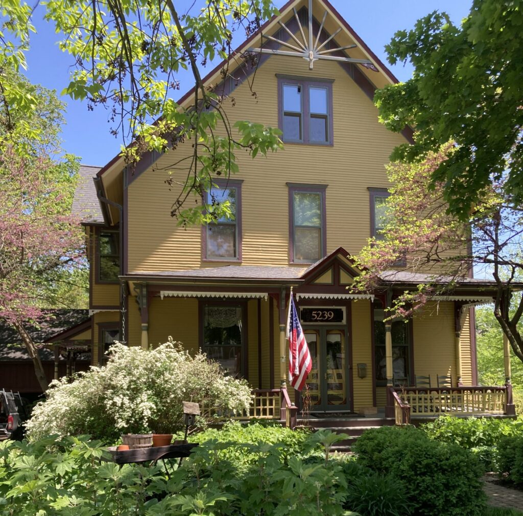 5239 Carpenter STreet photo